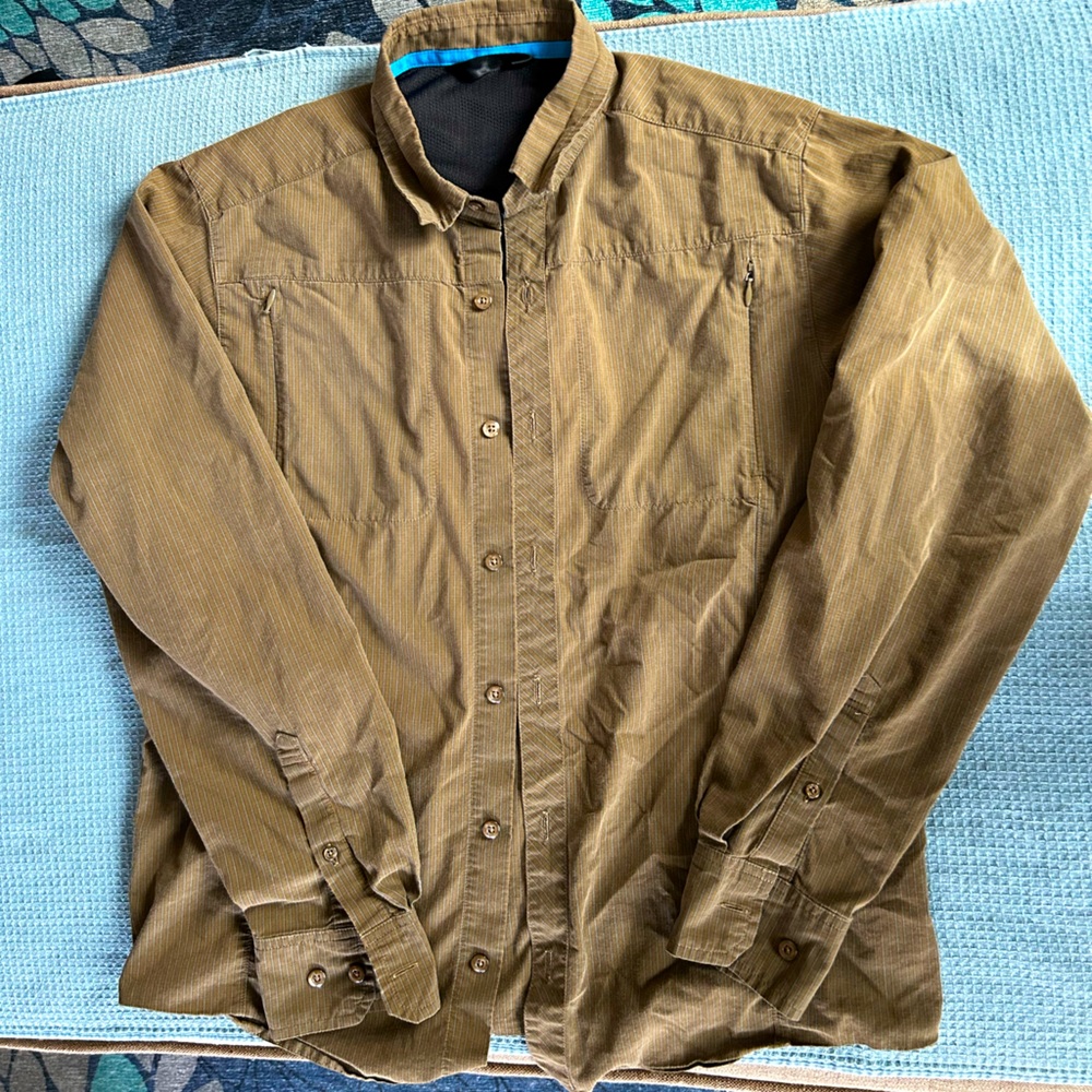 Arc’teryx long sleeve button down shirt, men’s small